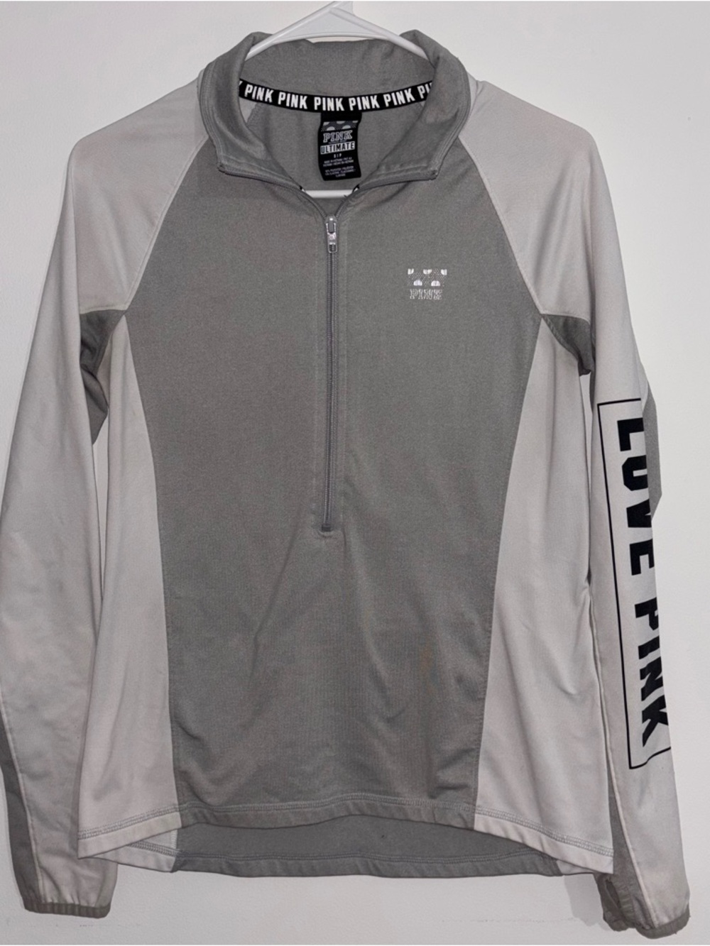 Victoria’s Secret PINK Ultimate Deep Zip Pullover – Gray/White | Size Small